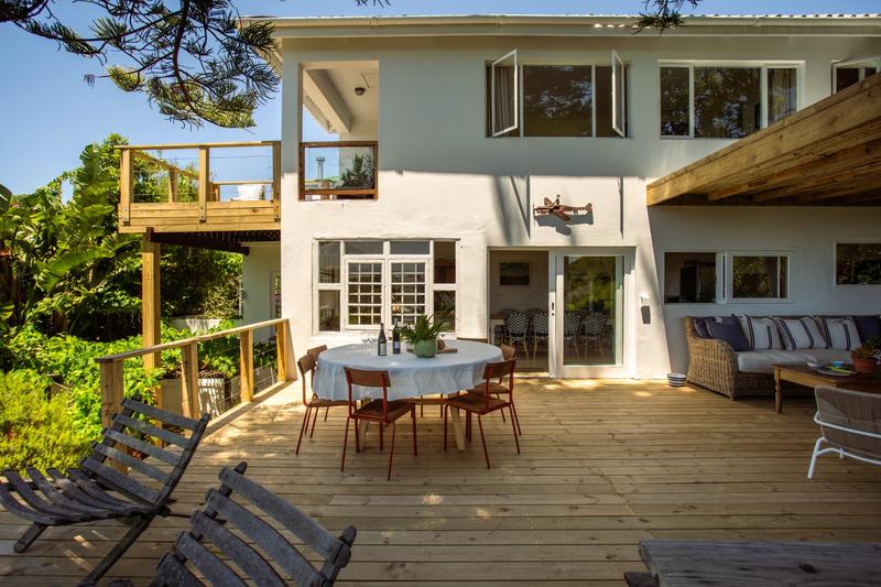 To Let 5 Bedroom Property for Rent in Hobie Beach Western Cape